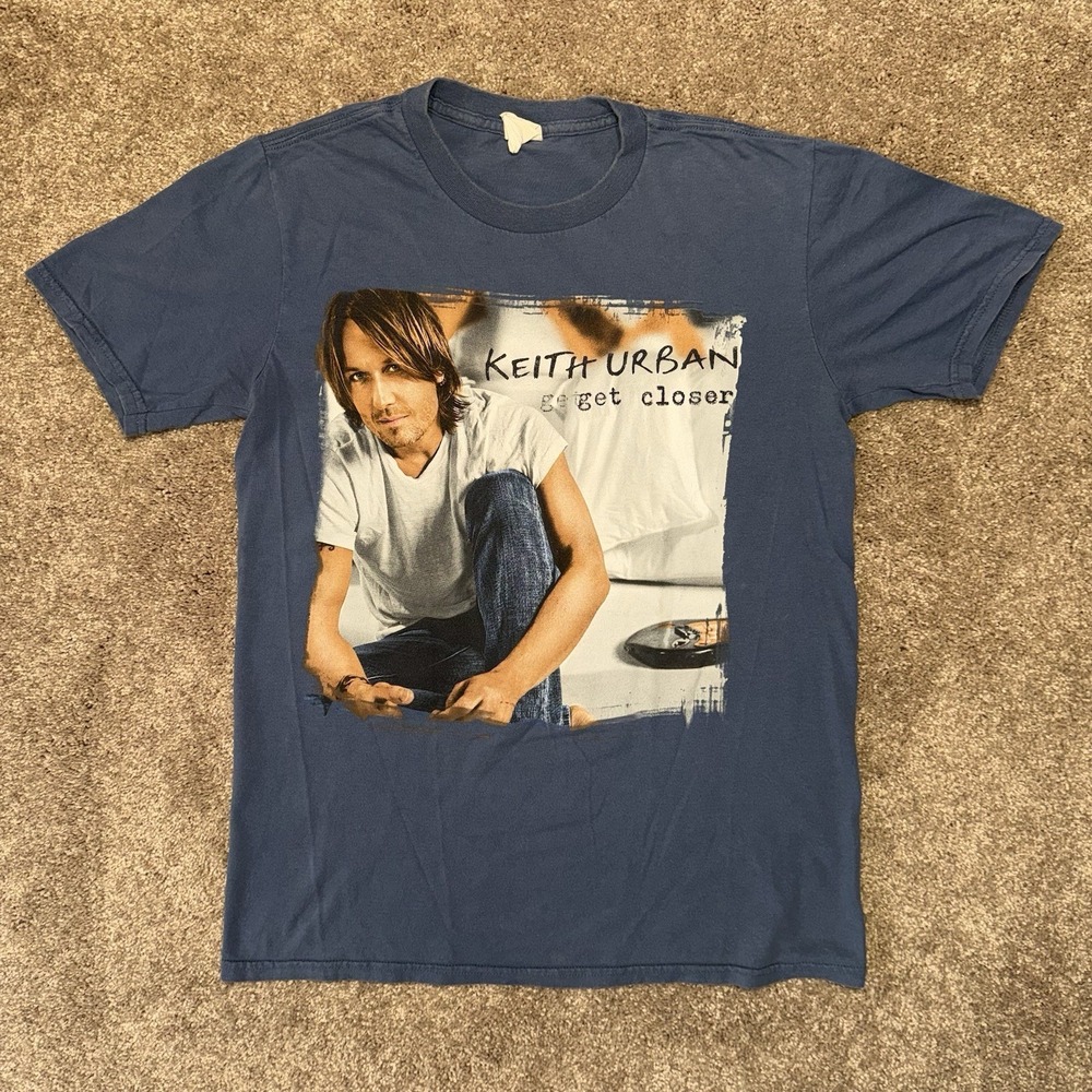 KEITH URBAN Get Closer 2011 WORLD TOUR GRAPHIC T SHIRT Blue. Size Womens  Medium